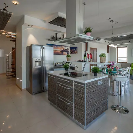 Amazing 24 25 Floor Penthouse With Great View * ריגה