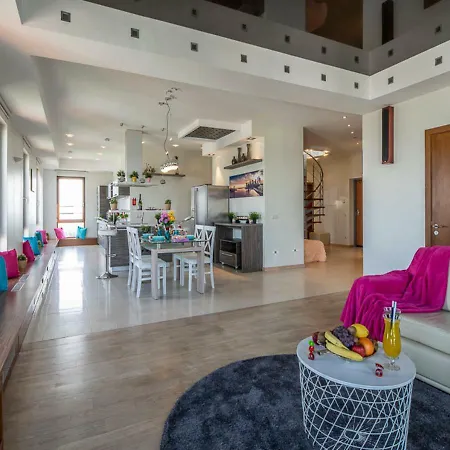 Amazing 24 25 Floor Penthouse With Great View ריגה